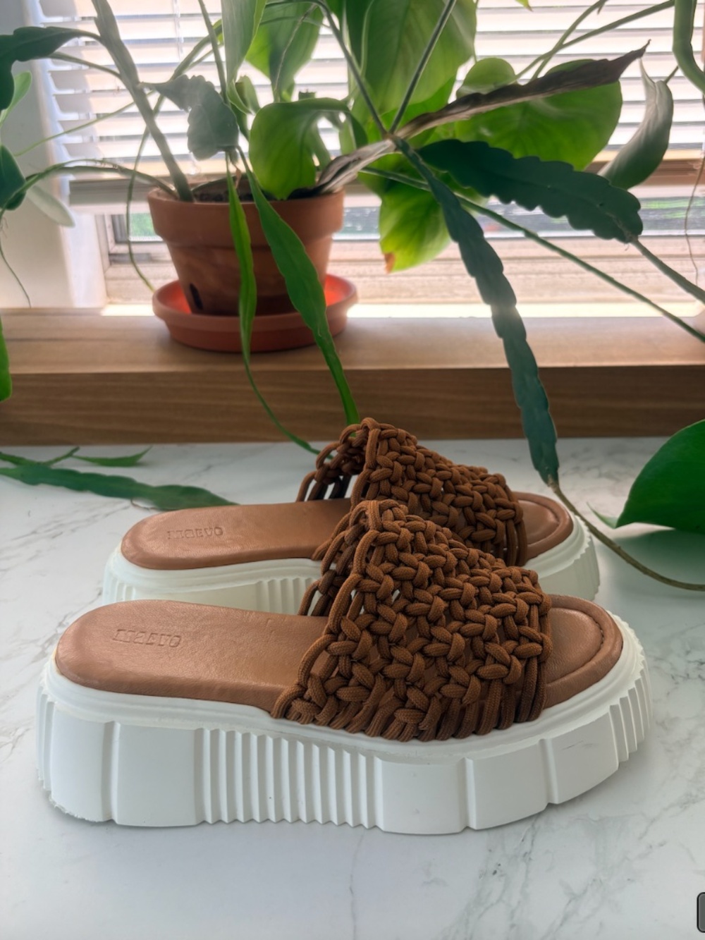 Anthropologie Maeve Brown Crochet Platform Sandals Size 37